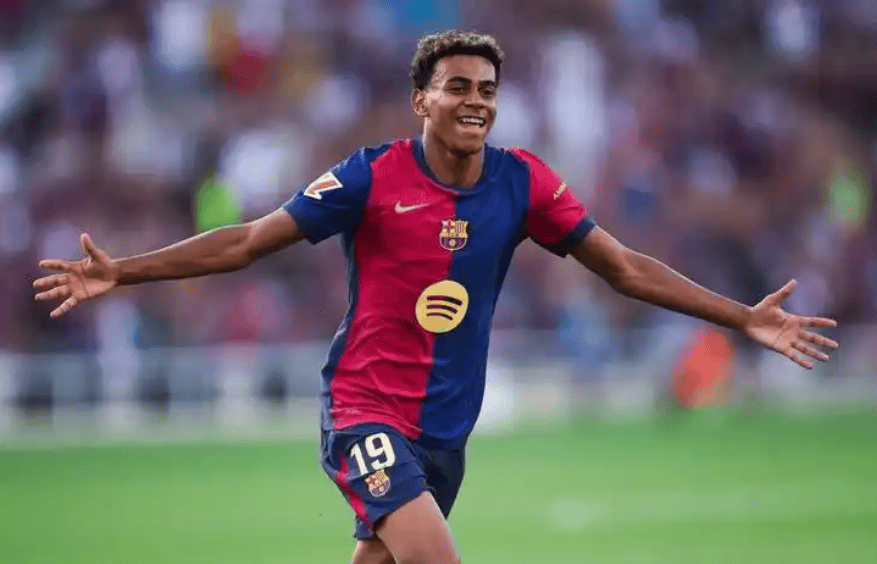 高情商！王楚钦赛后采访，感谢国乒队友，6-0后更加释放