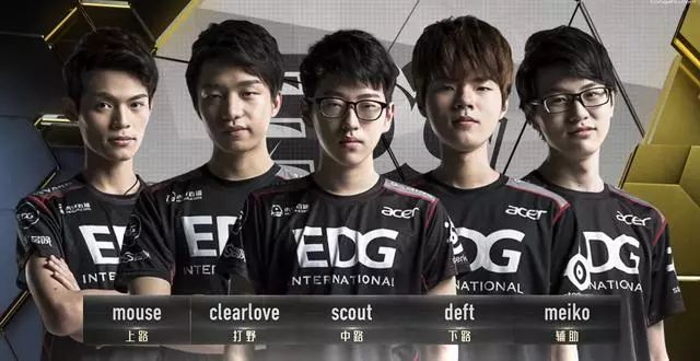 的舞台上 的舞台上