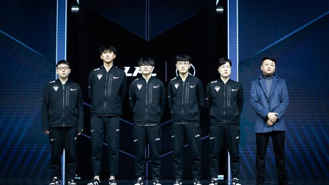 坚实基础 坚实基础